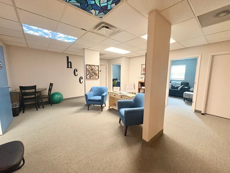 More Photos Of 4367 Rocky River Dr, Cleveland Medical For Sale