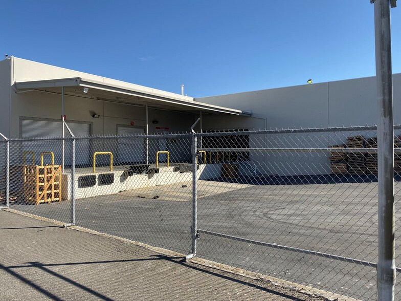 More Photos Of 9505-9541 Mason Ave, Chatsworth Manufacturing For Lease