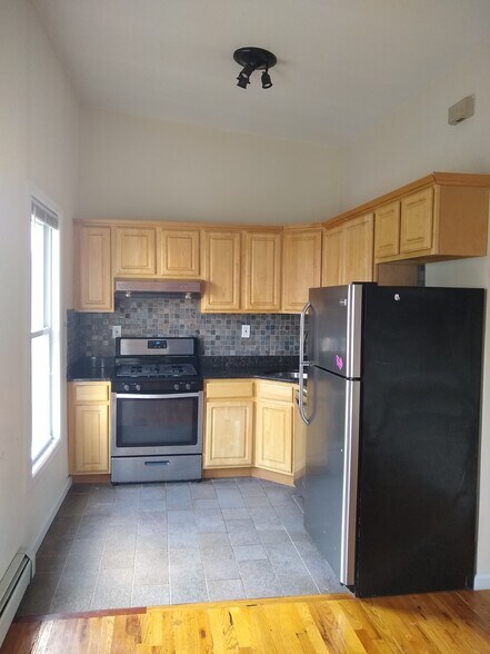 More Photos Of 382 2nd St, Jersey City Storefront Retail Residential For Sale
