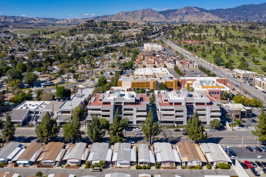 More Photos Of 15451 San Fernando Mission Blvd, Mission Hills Unknown For Lease