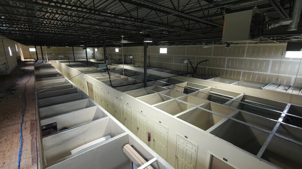 More Photos Of 2040 E St Francis Ave, Saint Francis Self Storage For Lease