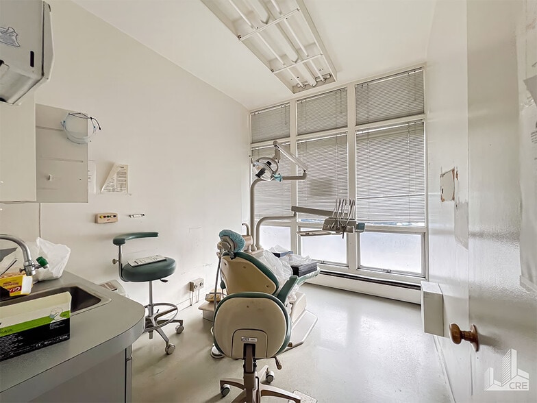More Photos Of 2305 Van Ness Ave, San Francisco Medical For Sale