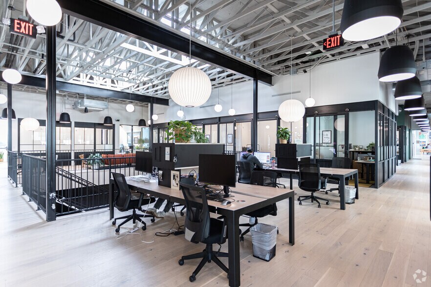 More Photos Of 412 W Rivers Edge Dr, Provo Coworking Space