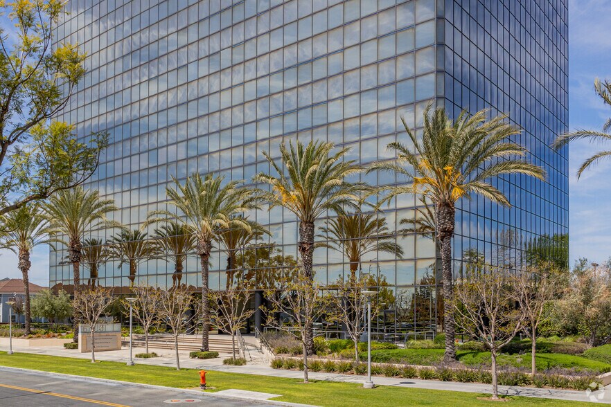 More Photos Of 600 City Pky W, Orange Office For Lease