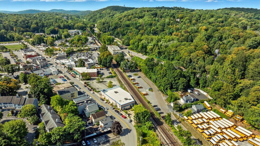 More Photos Of 93 N Greeley Ave, Chappaqua Office For Sale