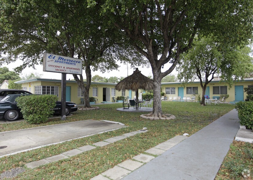 More Photos Of 705-713 NE 3rd St, Hallandale Beach Apartments For Sale