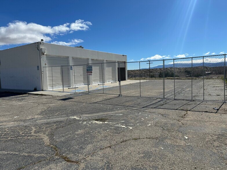 More Photos Of 15095 7th St, Victorville Light Distribution For Sale