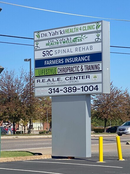 More Photos Of 2402-2418 N Hwy 67, Florissant Office For Lease