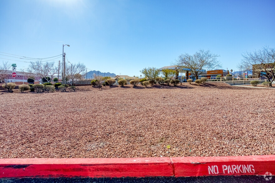 More Photos Of 771 E Horizon Dr, Henderson Unknown For Lease