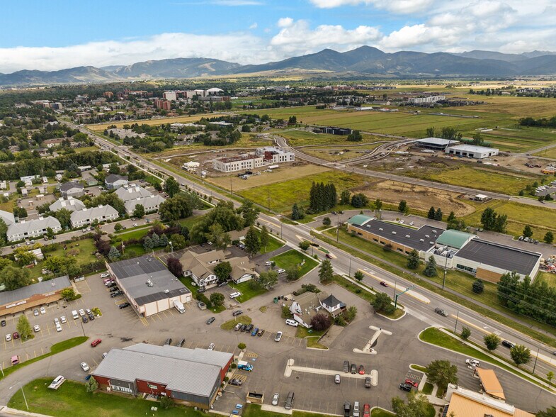 More Photos Of 2711 W College St, Bozeman Restaurant For Sale