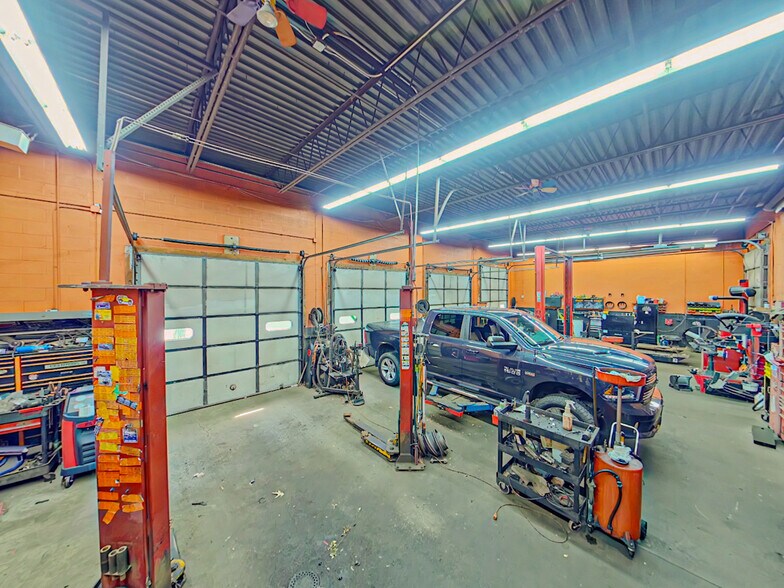More Photos Of 280 Ushers Rd, Clifton Park Auto Repair For Sale