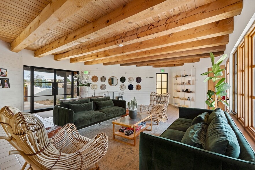More Photos Of 4 N Chamisa Dr, Santa Fe Specialty For Sale