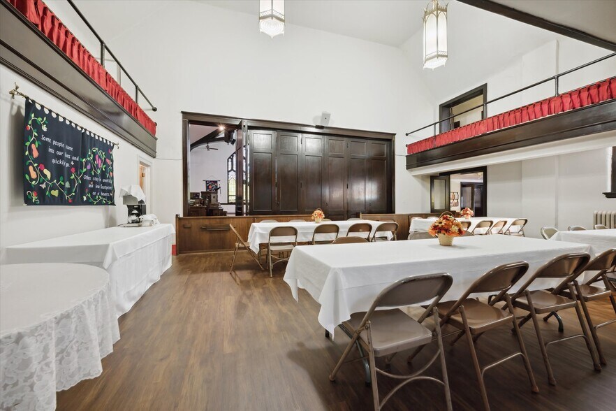 More Photos Of 725 Navarre Ave, Toledo Religious Facility For Sale