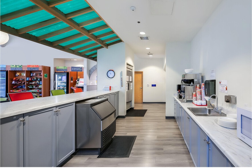 More Photos Of 190 W Center Street Promenade, Anaheim Freestanding For Sale