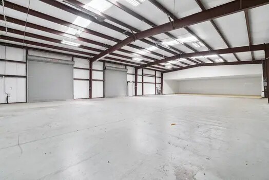 More Photos Of 200 Trademark St, Buda Warehouse For Lease