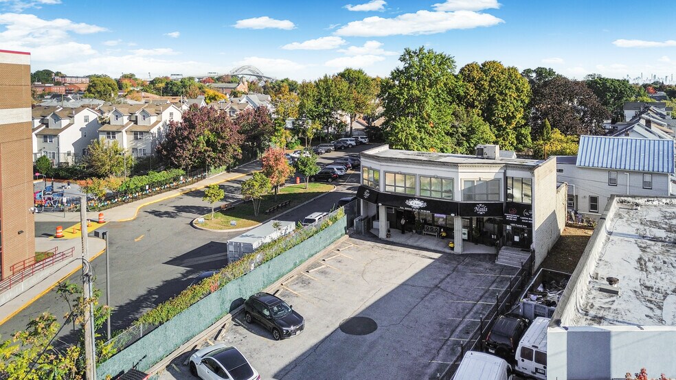 More Photos Of 1605 Forest Ave, Staten Island Storefront Retail Office For Sale