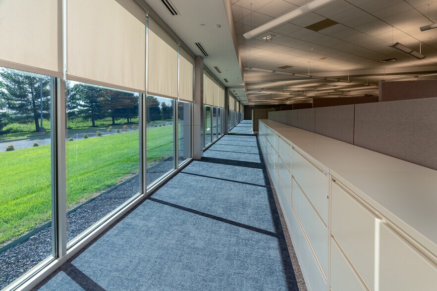 More Photos Of 5001 Meadowland Pky, Marion Office For Sale