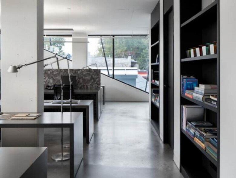 More Photos Of 1195 Rue Wellington, Montréal Office For Sale