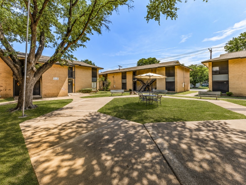 More Photos Of 531 S Belt Line Rd, Grand Prairie Apartments For Sale
