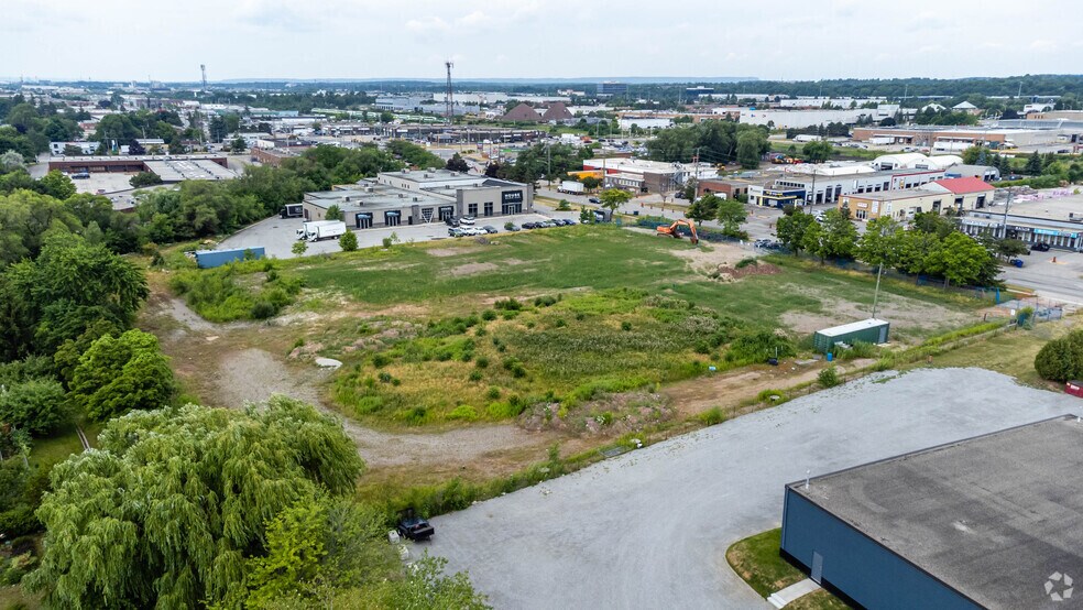 More Photos Of 530 Speers Rd, Oakville Office For Sale