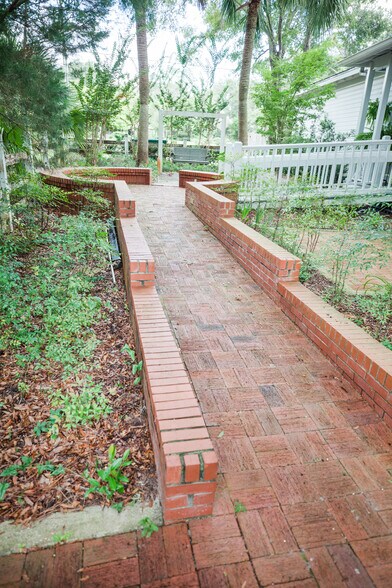 More Photos Of 219 Highway 51 NE, Steinhatchee Lodge Meeting Hall For Sale