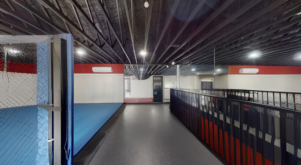 More Photos Of 3508 S Manhattan Ave, Tampa Health Club For Sale