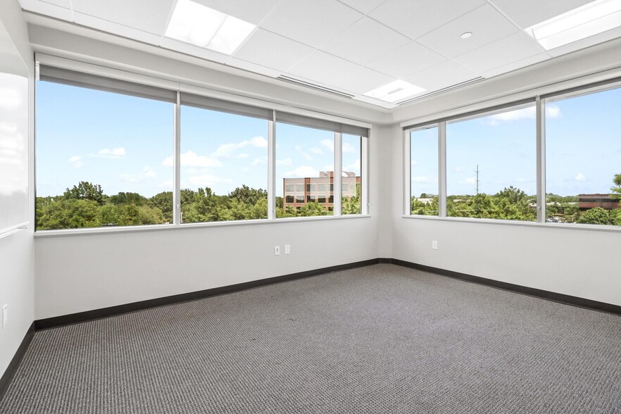 More Photos Of 1600 N Redbud Blvd, McKinney Office For Sale