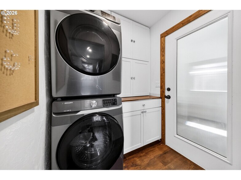 More Photos Of 29940 Harbor Way, Gold Beach Apartments For Sale