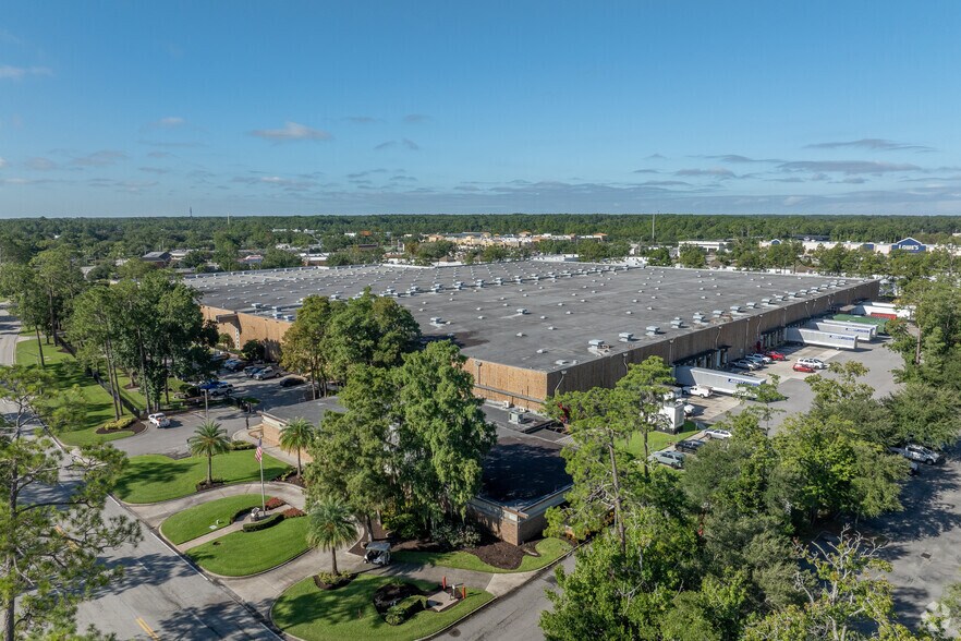 More Photos Of 8040 Bayberry Rd, Jacksonville Unknown For Lease