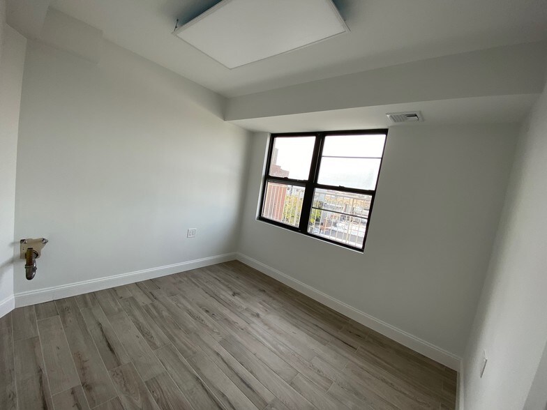 More Photos Of 1302 Kings Hwy, Brooklyn Medical For Lease