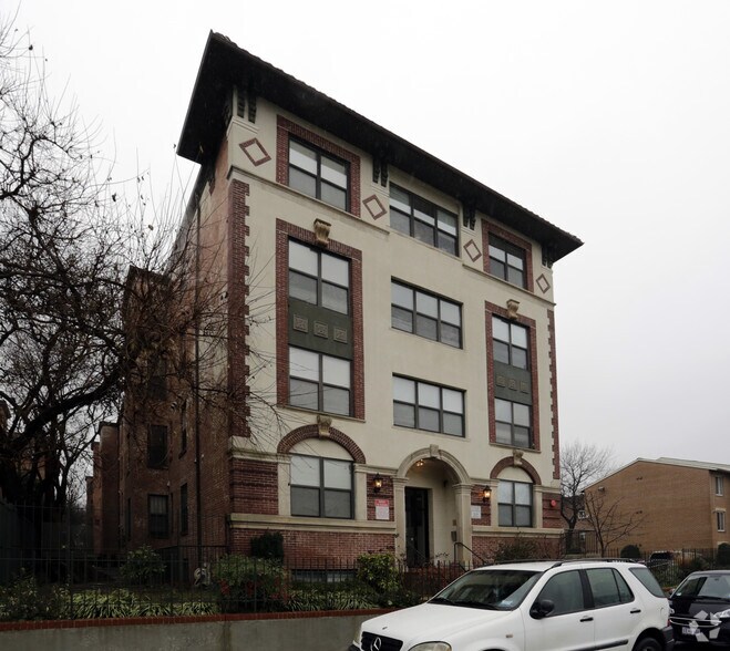Primary Photo Of Sunflower House, Washington Apartments For Sale