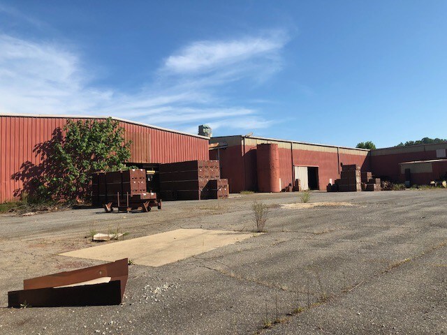 More Photos Of 450 Mitchell Bell Rd, Madison Heights Warehouse For Sale