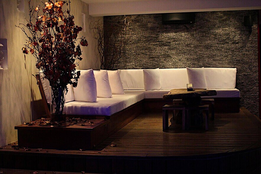 More Photos Of 1011 Dean St, Brooklyn Storefront For Lease