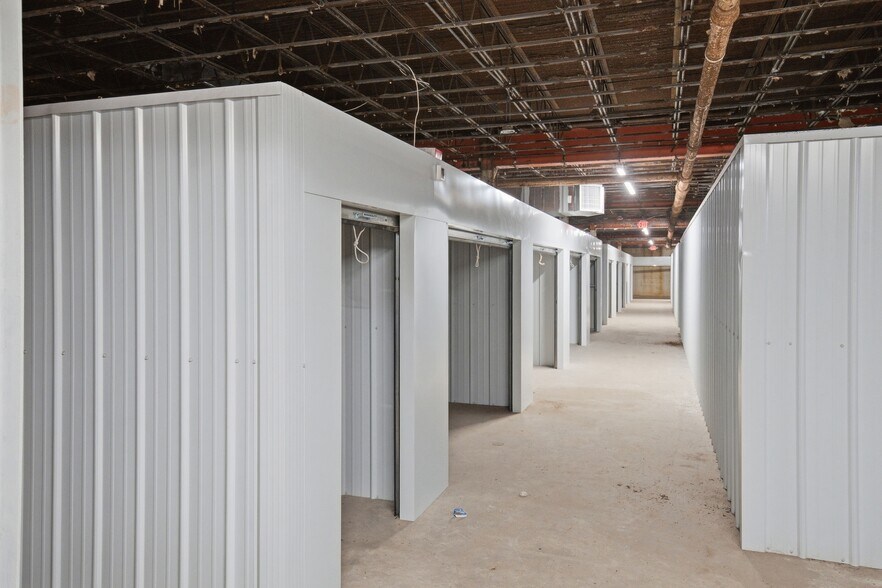 More Photos Of 7708 1st Ave N, Birmingham Self Storage For Sale