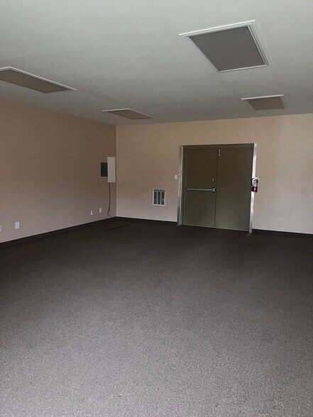 More Photos Of 3090 State Rd, Telford Self Storage For Lease