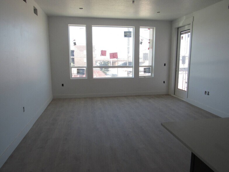 More Photos Of 1925 W North Temple, Salt Lake City Apartments For Lease
