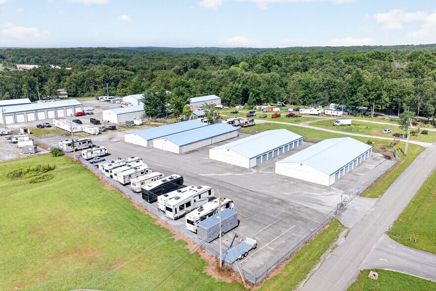More Photos Of 110 Woodlands Cir, Crossville Self Storage For Sale