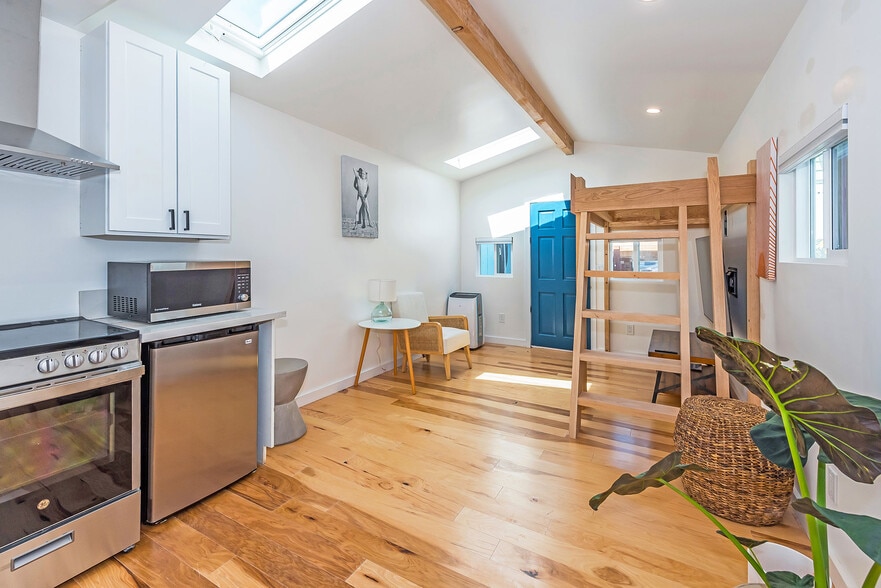 More Photos Of 208 S Voluntario St, Santa Barbara Apartments For Sale