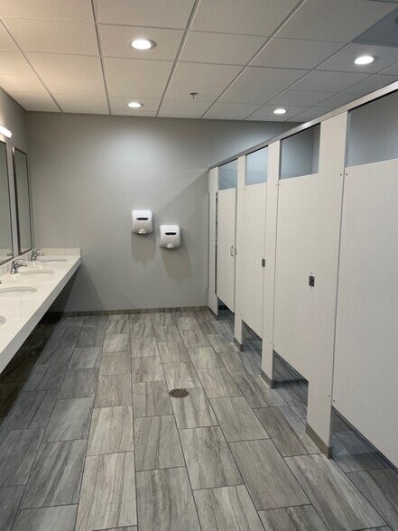 More Photos Of 506 Old Liverpool Rd, Liverpool Light Manufacturing For Sale