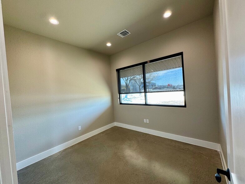 More Photos Of 116 Nxne Dr, Hutto Unknown For Lease