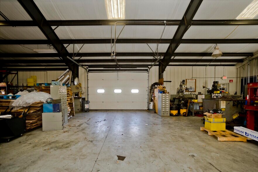 More Photos Of 16 Arthur St, Easthampton Warehouse For Sale