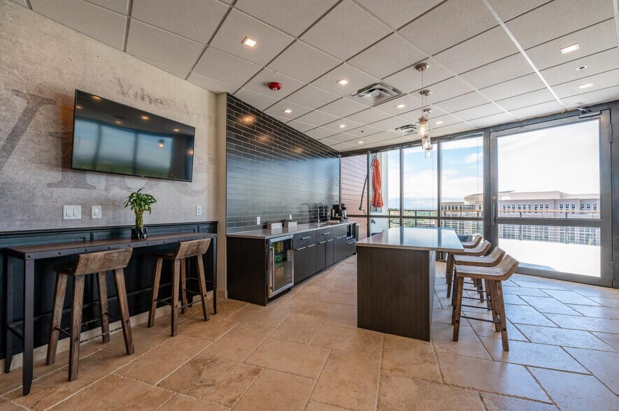 More Photos Of 6440 S Wasatch Blvd, Salt Lake City Office For Lease