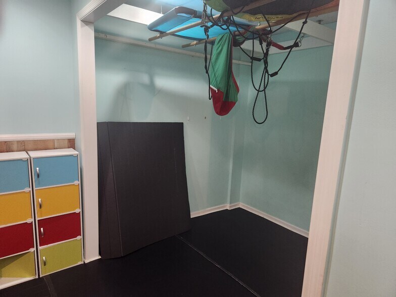 More Photos Of 5101 Dunlea Ct, Wilmington Storefront Retail Office For Lease