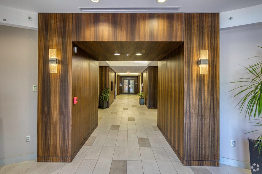 More Photos Of 3922 Coconut Palm Dr, Tampa Office For Sale