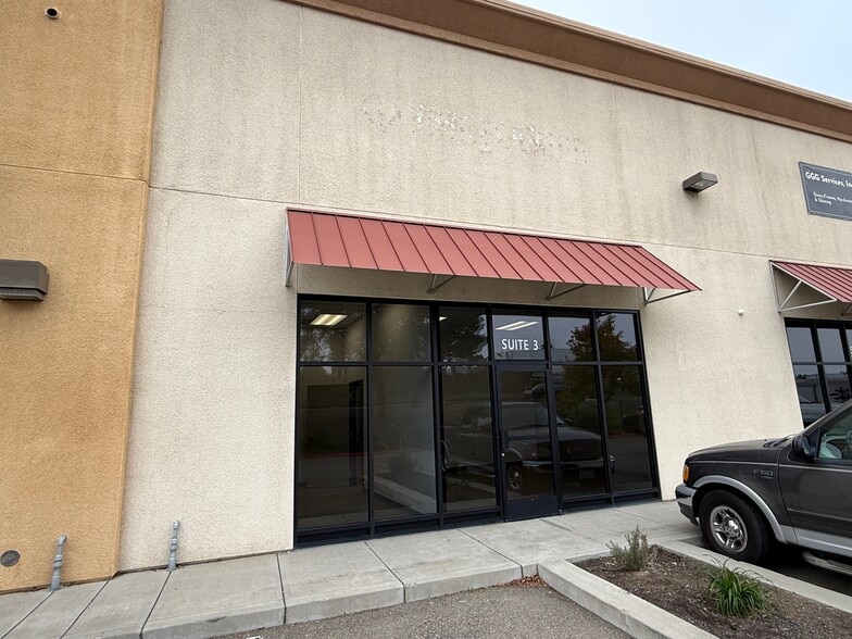 Primary Photo Of 470 W Larch Rd, Tracy Service For Sale