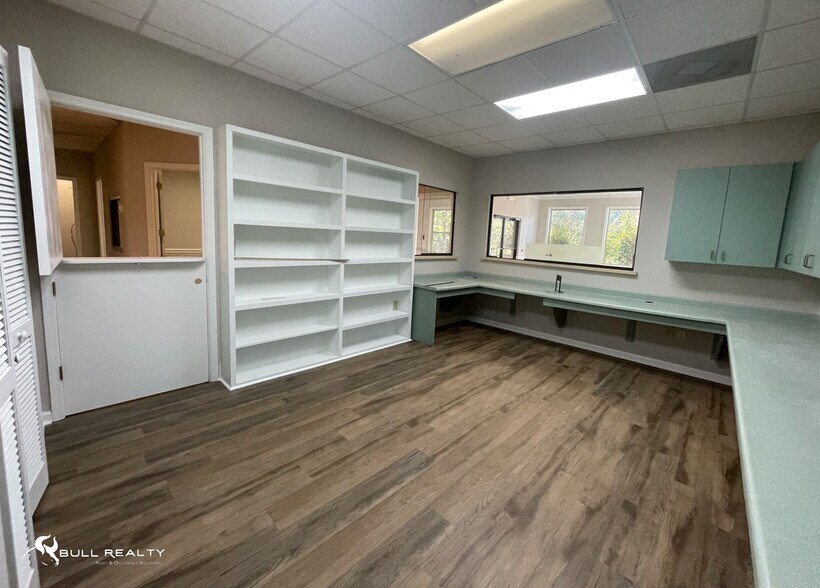 More Photos Of 247 Lana Dr, Gray Office For Sale