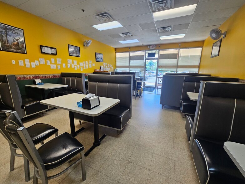 More Photos Of 3630 Thompson Bridge Rd, Gainesville Restaurant For Sale