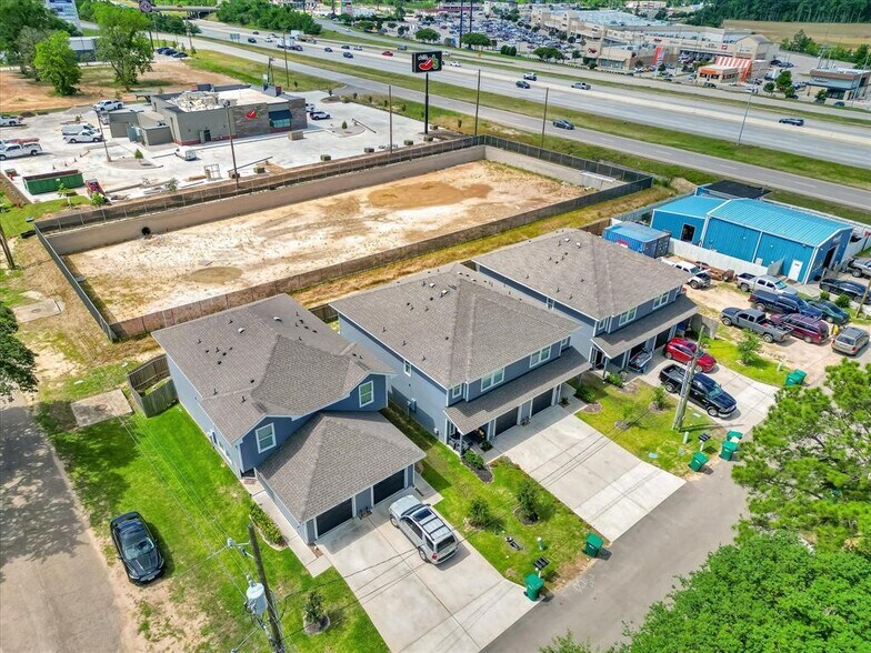 More Photos Of 501 Hines Ave, Willis Apartments For Sale