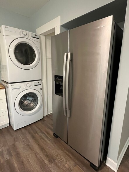 More Photos Of 1560 Wagar Rd, Rocky River Apartments For Sale