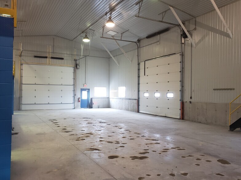 More Photos Of 2679 Couch Road, Putnam Truck Terminal For Sale